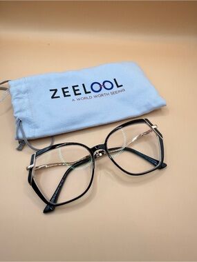 Zeelool Black square eyeglasses frame, no prescription
